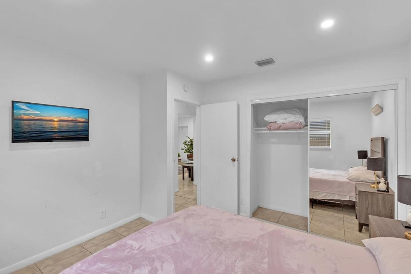 2 Bedroom House Minutes From Beach And Casino Db1 Dania Beach Esterno foto