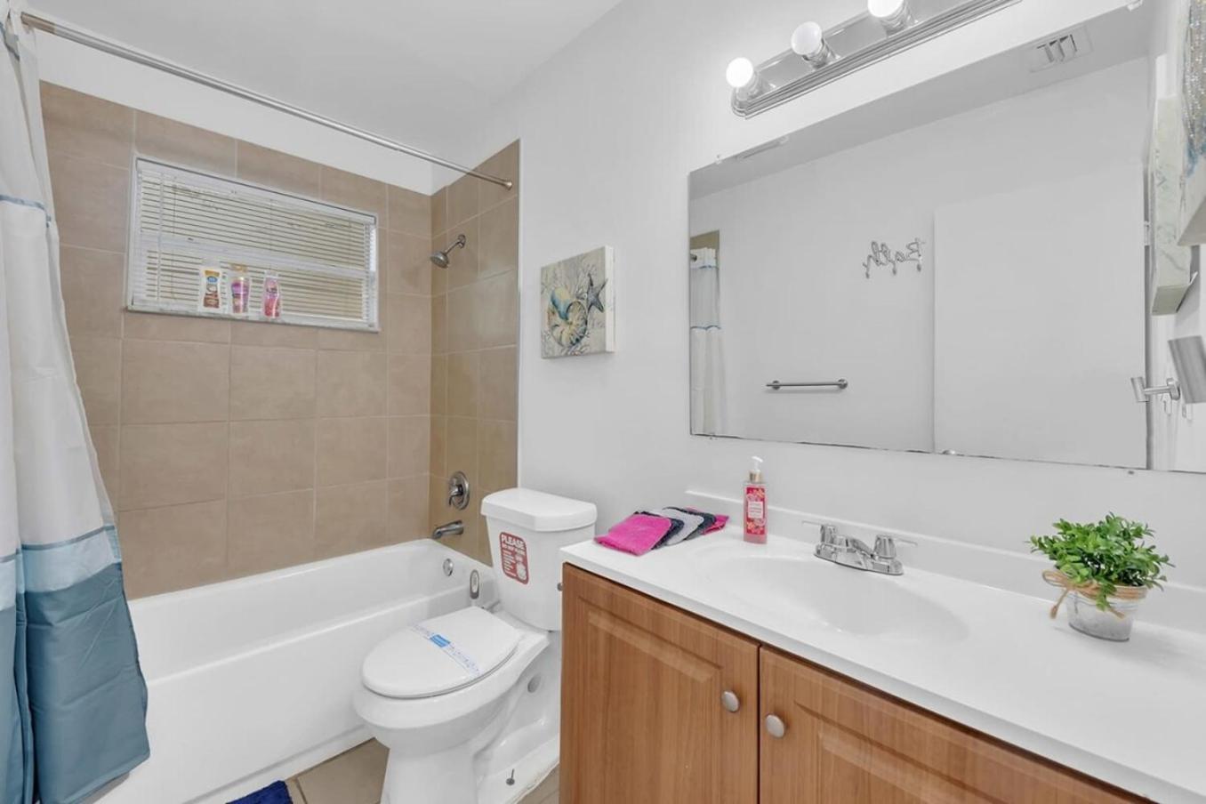 2 Bedroom House Minutes From Beach And Casino Db1 Dania Beach Esterno foto