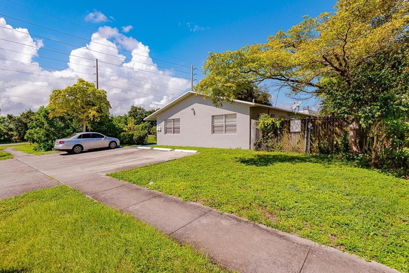 2 Bedroom House Minutes From Beach And Casino Db1 Dania Beach Esterno foto