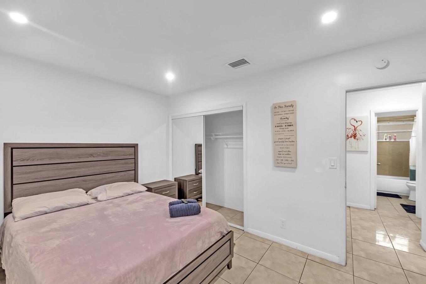 2 Bedroom House Minutes From Beach And Casino Db1 Dania Beach Esterno foto