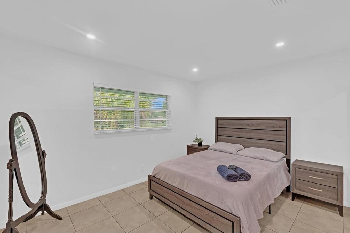 2 Bedroom House Minutes From Beach And Casino Db1 Dania Beach Esterno foto